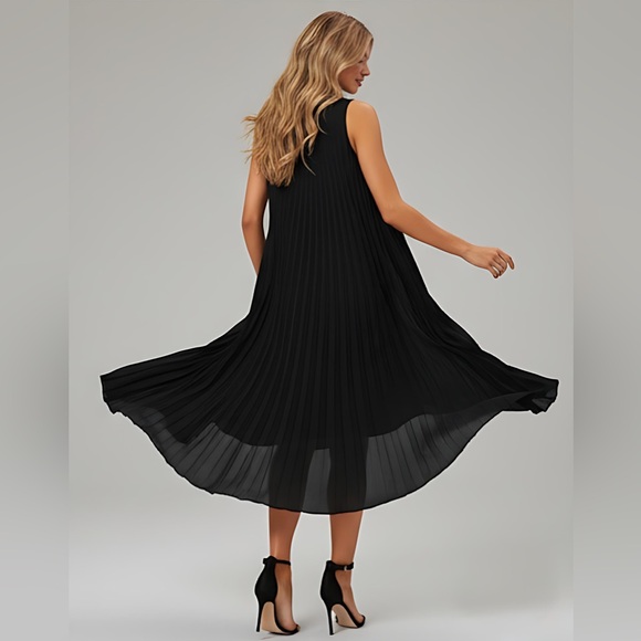 Black High Low Hem Pleated Swing Dress - Picture 3 of 5